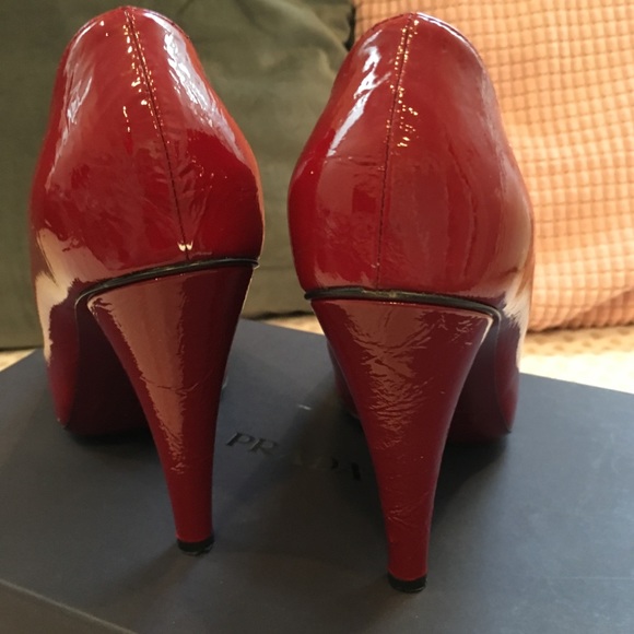 ♥️Dolce & Gabbana♥️ open toe pumps size 6 Red - Picture 4 of 7
